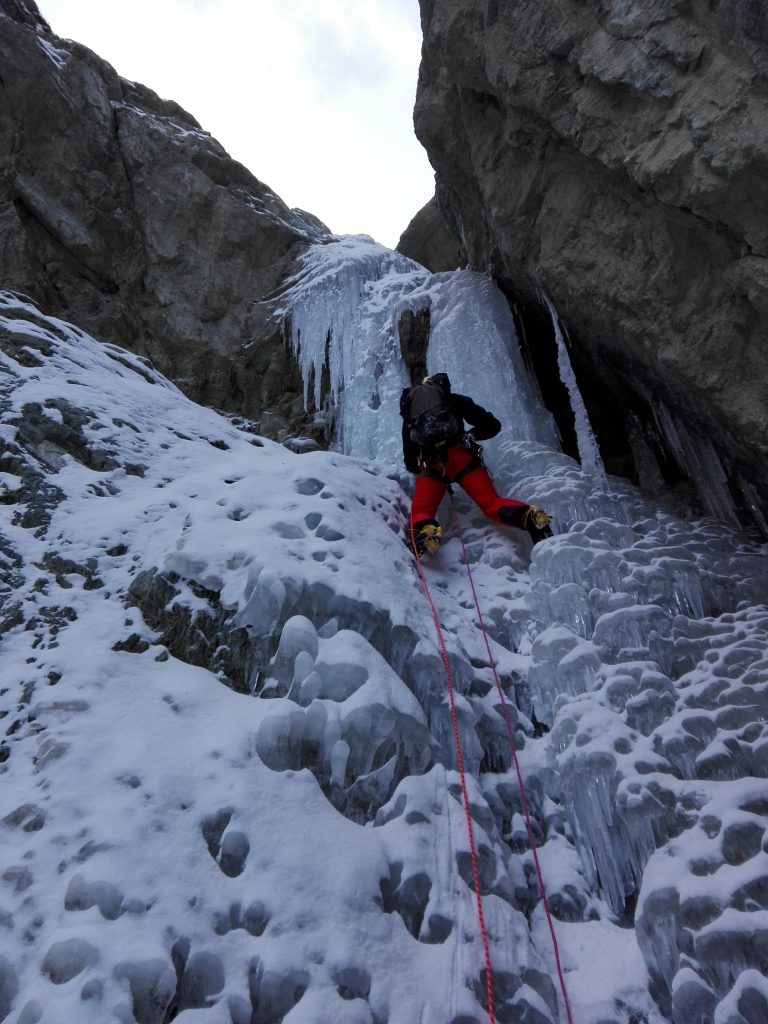 Cascata di ghiaccio di sinistra del Mont Morion, ai piedi della Becca di Nona