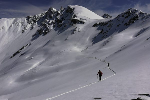 avvicinarsi allo scialpinismo con una guida alpina