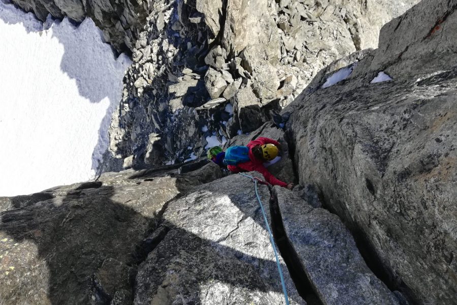 Traversata in cresta delle Aiguilles Marbrées con guida alpina.