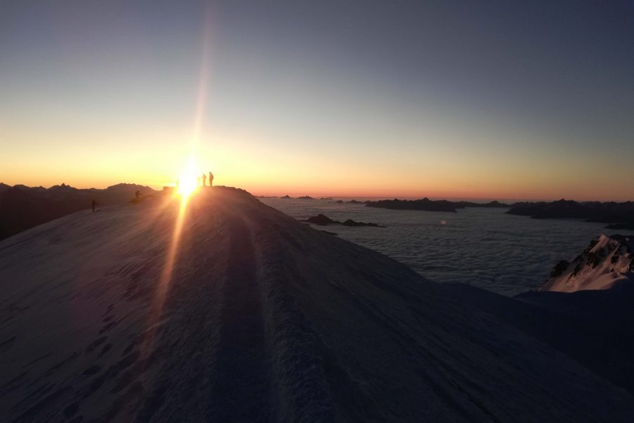 Alba sulla cima del Monte Bianco