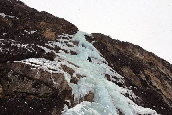 La cascata di Repentance, un simbolo dell'arrampicata su ghiaccio